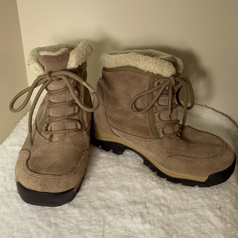 SOREL Waterfall Low Lace Waterproof Thinsulate Boot Size 6.5